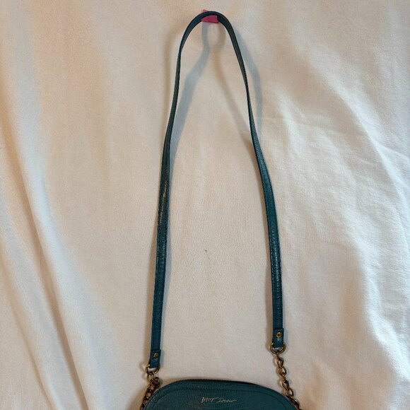 BETSEY JOHNSON Margie Teal Crossbody Bag with Textured Finish EUC Like New - Picture 2 of 6